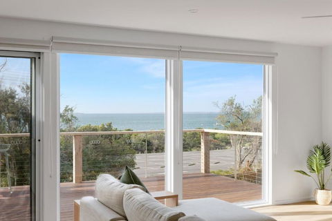Glen Isla Seaside - Tourism Caloundra 1