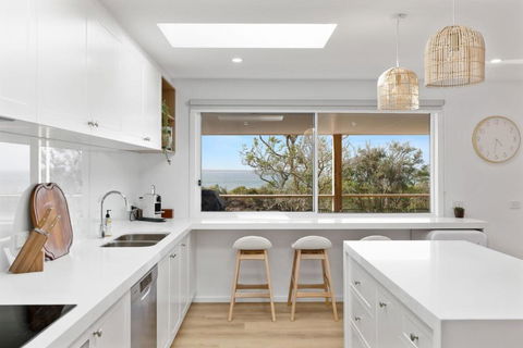 Glen Isla Seaside - Tourism Caloundra 0