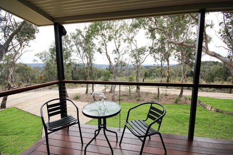 Glen Lough Cabins - Tourism Caloundra 0