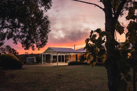 Glen Mervyn Lodge - Tourism Caloundra 0