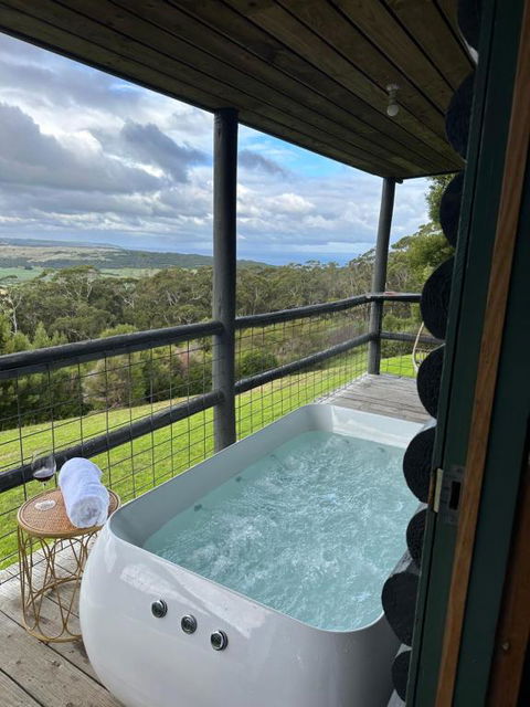 Glenaire Cottages - Tourism Caloundra 0