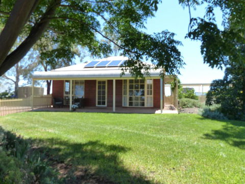 Glenbar Cottage Yelta - Tourism Caloundra 3