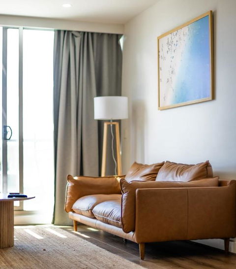 Glenelg Oasis, Pool, Gym, Spa & Sauna, Free Parking, City Views - Tourism Caloundra 2