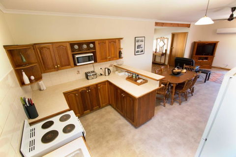 Glenlee Cottage - Tourism Caloundra 4