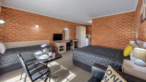 Glider City Motel Benalla - Tourism Caloundra 1