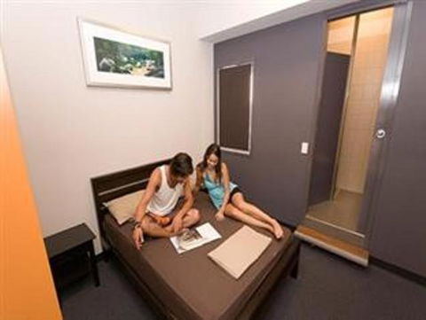 Global Backpackers Port Douglas - Tourism Caloundra 3