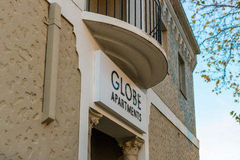 Globe Apartments - Tourism Caloundra 0