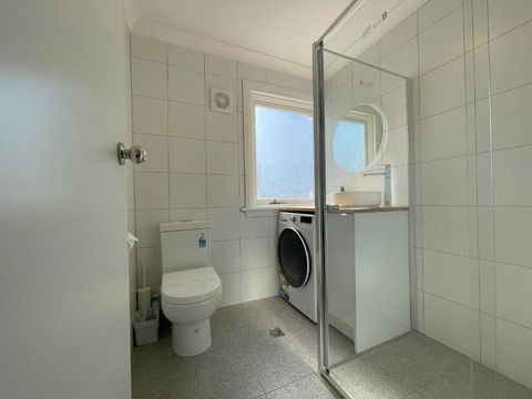 Globe Apartments - Tourism Caloundra 1