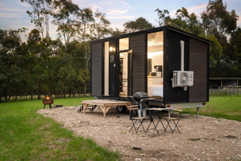 Glorious Escape By Tiny Away - Tourism Caloundra 1
