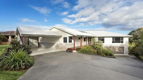 Glossies Coastal Retreat - Tourism Caloundra 0