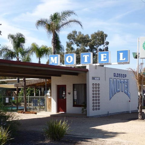 Glossop Motel - Tourism Caloundra 0