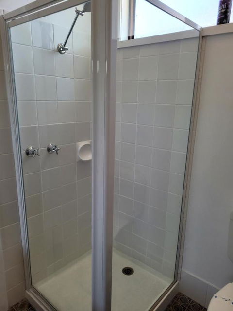 Glynlea Motel - Tourism Caloundra 1