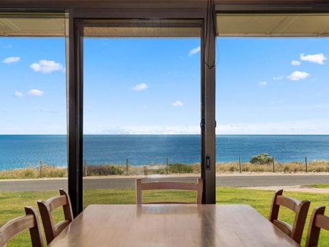 Gold Coast Views 10 Gold Coast Drive - Tourism Caloundra 1
