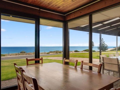 Gold Coast Views 10 Gold Coast Drive - Tourism Caloundra 4