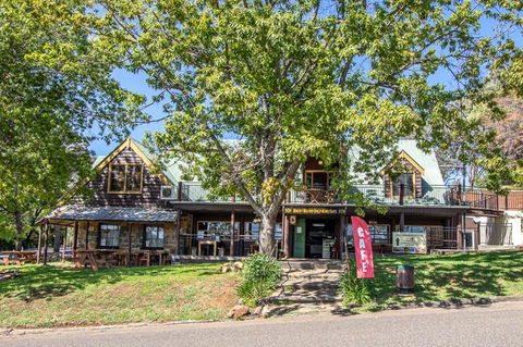 Gold Mine Guest House And Cafe - Tourism Caloundra 2