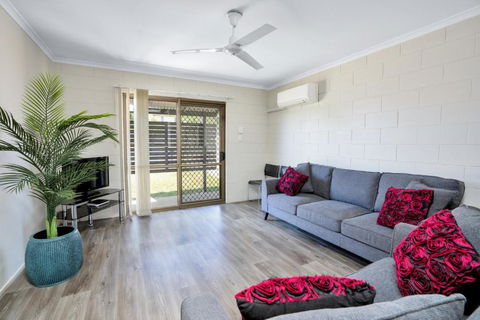 Gold Rush Apartments - Tourism Caloundra 2