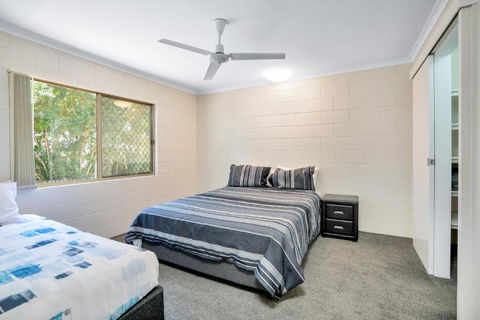 Gold Rush Apartments - Tourism Caloundra 3