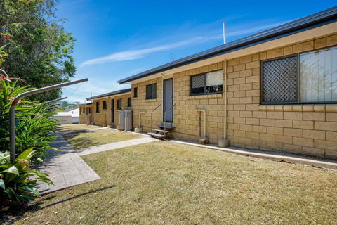 Gold Rush Apartments - Tourism Caloundra 4