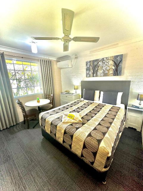 Golden Grain Motor Inn - Tourism Caloundra 3