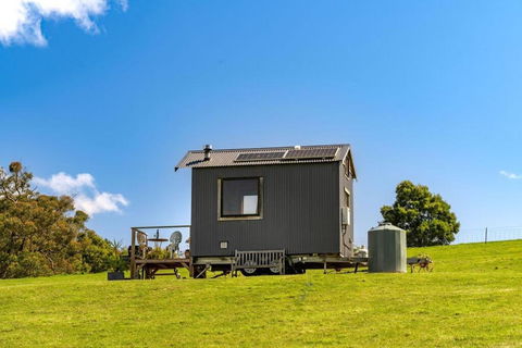 Golden Plains By Tiny Away - Tourism Caloundra 1