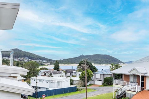 Golden Sands 2 Short Street, Air Con, Wifi, Beach View - Tourism Caloundra 1