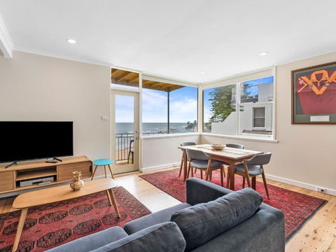 Golden-Sands- 3-66-Ocean-Pde - Tourism Caloundra 2