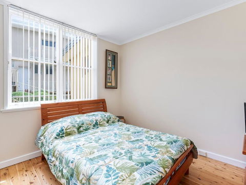 Golden-Sands- 3-66-Ocean-Pde - Tourism Caloundra 3