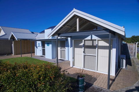 Golf And Beach Retreat - Tourism Caloundra 2