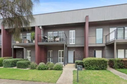 Golf Beach Retreat Torquay - Tourism Caloundra 0