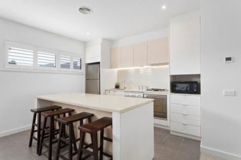 Golf Beach Retreat Torquay - Tourism Caloundra 1