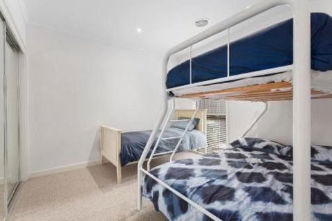 Golf Beach Retreat Torquay - Tourism Caloundra 2