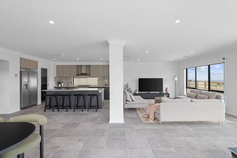 Golf Club Mystic Tides By Ready Set Stay - Tourism Caloundra 1