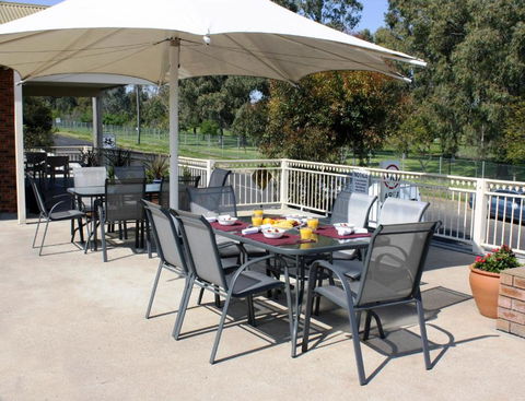 Golf Links Motel - Tourism Caloundra 4