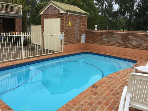 Golf Links Motel - Tourism Caloundra 3