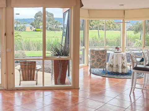 Golf Retreat - Tourism Caloundra 1