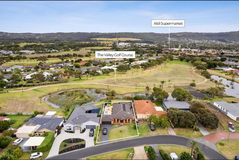 Golf Retreat - Tourism Caloundra 4