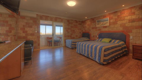 Golfers Inn - Tourism Caloundra 4