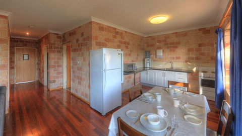 Golfers Inn - Tourism Caloundra 2