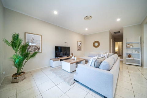 Gone Coastal Grange - Tourism Caloundra 1