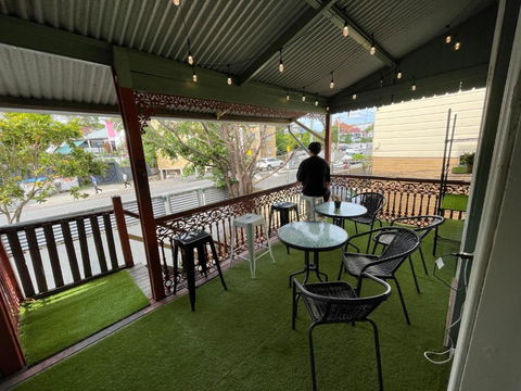 Gonow Family Backpackers Hostel - Tourism Caloundra 2