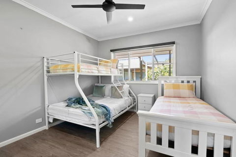 Good Times On Grandview - Tourism Caloundra 3