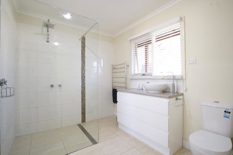 Goolwa River Retreat - Tourism Caloundra 3