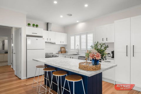 Goondiwindi Cowes - Tourism Caloundra 3
