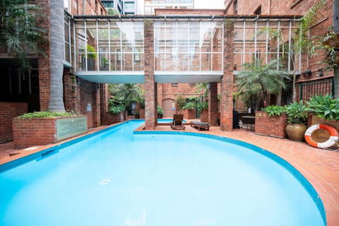 Gordons Place Entire Apartment CBD Location - Tourism Caloundra 0