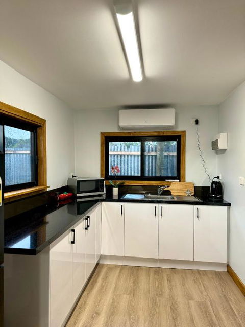 GORGE Chocolates Tiny House - Tourism Caloundra 2