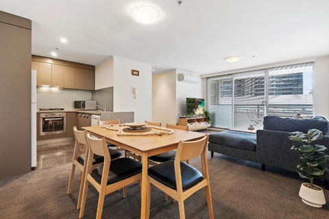 Gorgeous 3-Bed Apartment Near Flagstaff Gardens - Tourism Caloundra 3