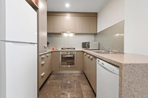 Gorgeous 3-Bed Apartment Near Flagstaff Gardens - Tourism Caloundra 2