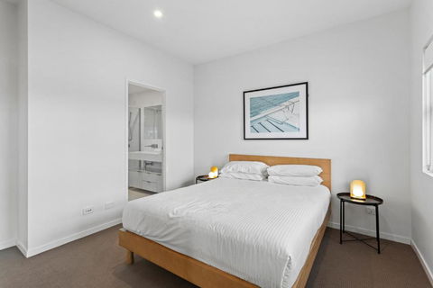 Gorgeous 3-Bed Apartment With City Views - Tourism Caloundra 4