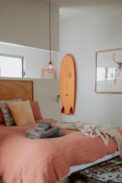 Gorgeous 5 Bedroom Beach House. Dog/Kid Friendly. - Tourism Caloundra 3