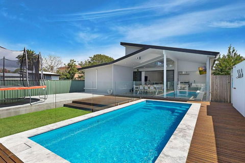 Gorgeous Getaway Toowoon Bay - Tourism Caloundra 0